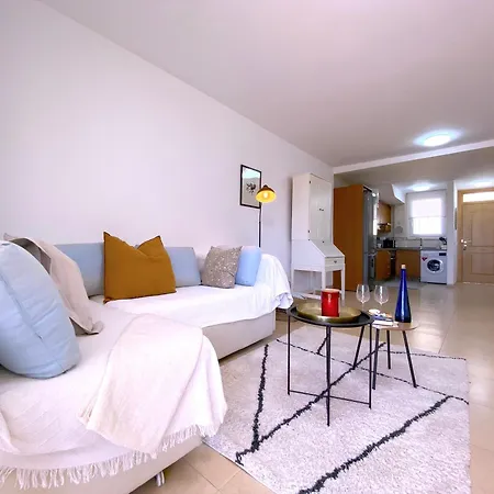 Tropicalidays Altos Del Roque Apartment